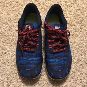 Like new Nike Free shoes size 7Y